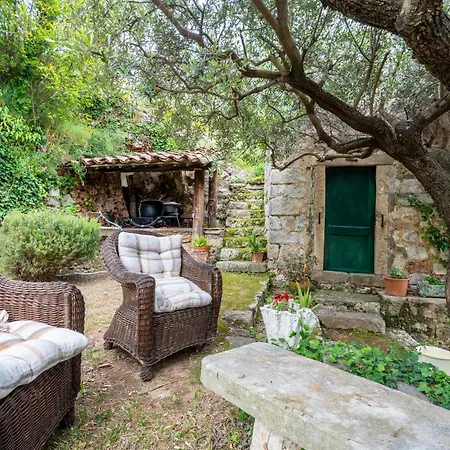 Apartman Petrali *